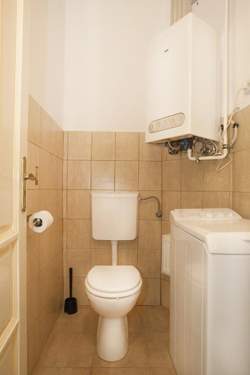 Carolyn Apartman In The Old City Apartment Budapest Exterior photo
