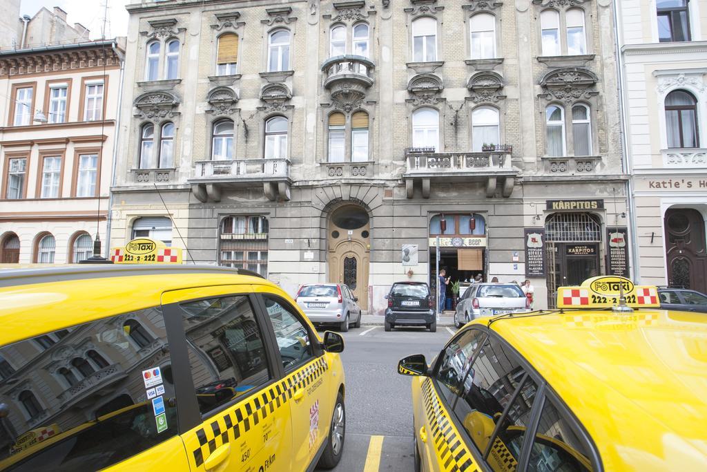 Carolyn Apartman In The Old City Apartment Budapest Exterior photo