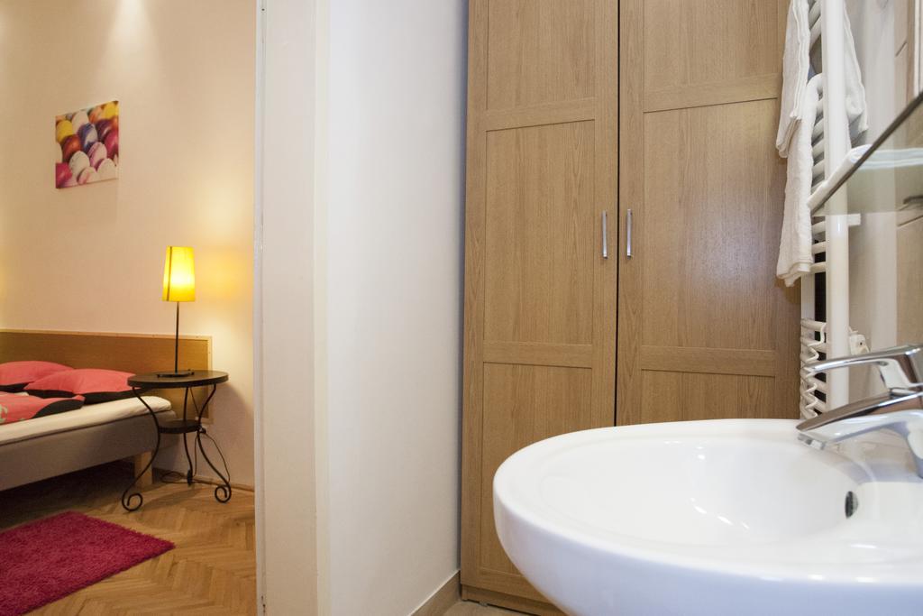 Carolyn Apartman In The Old City Apartment Budapest Exterior photo